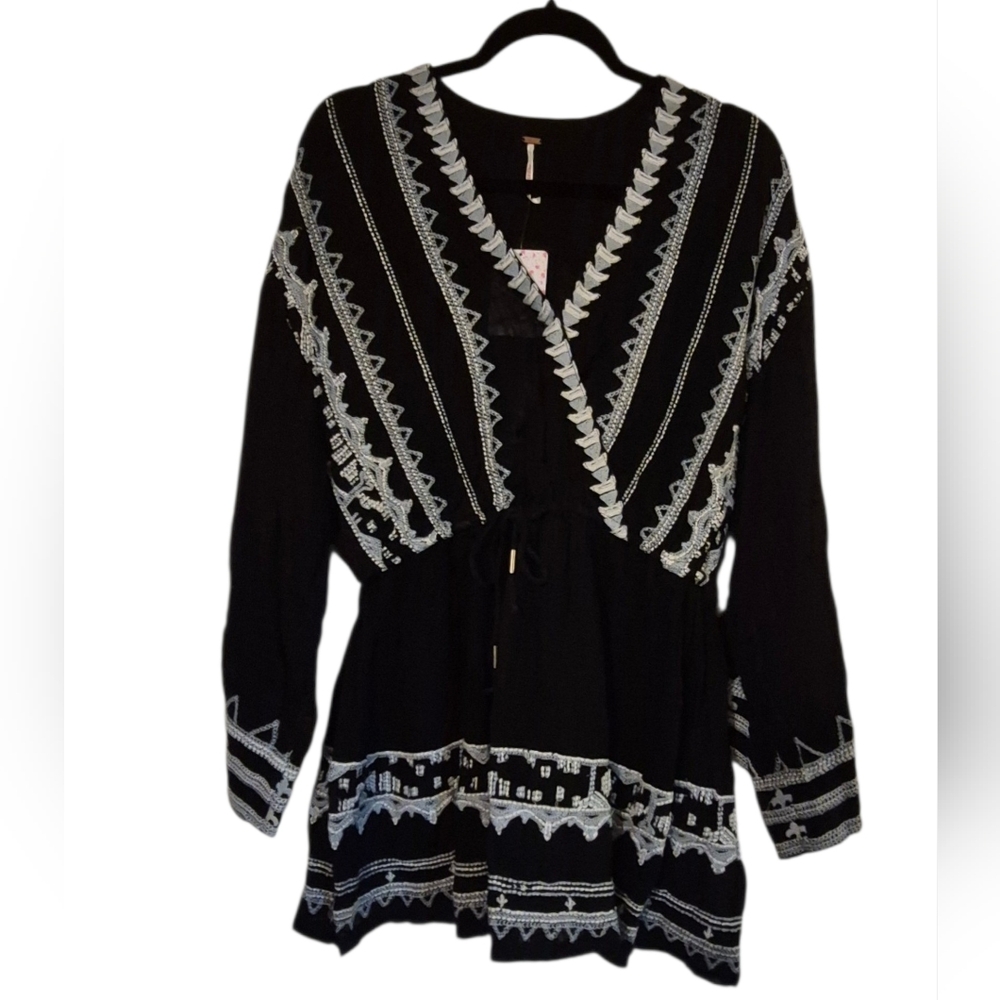 Free People NWT Saffron Embroidered Tunic in Black/Blue/White Small